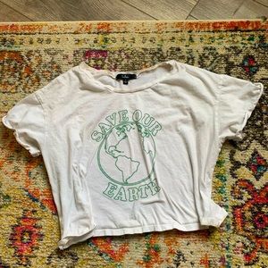 Lulu’s ‘Save our earth’ t shirt